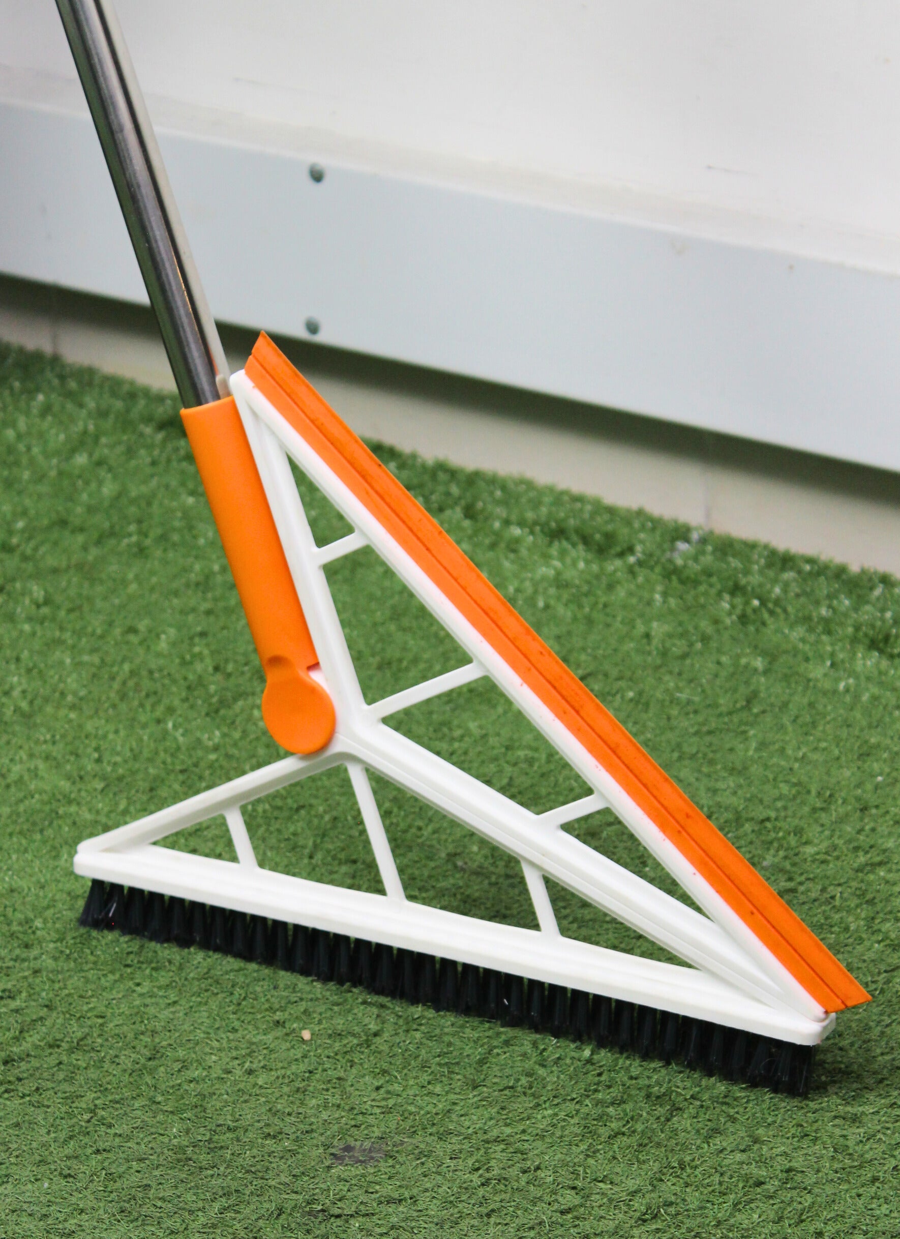 ESCOBA MULTIFUNCIONAL